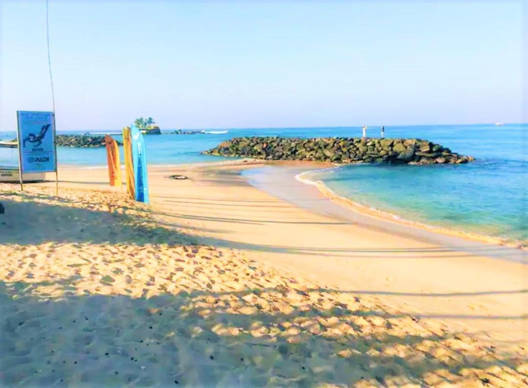 Sea Shell Villa Hikkaduwa 2 Separate Cabanas Ocean Front Villa Luaran gambar