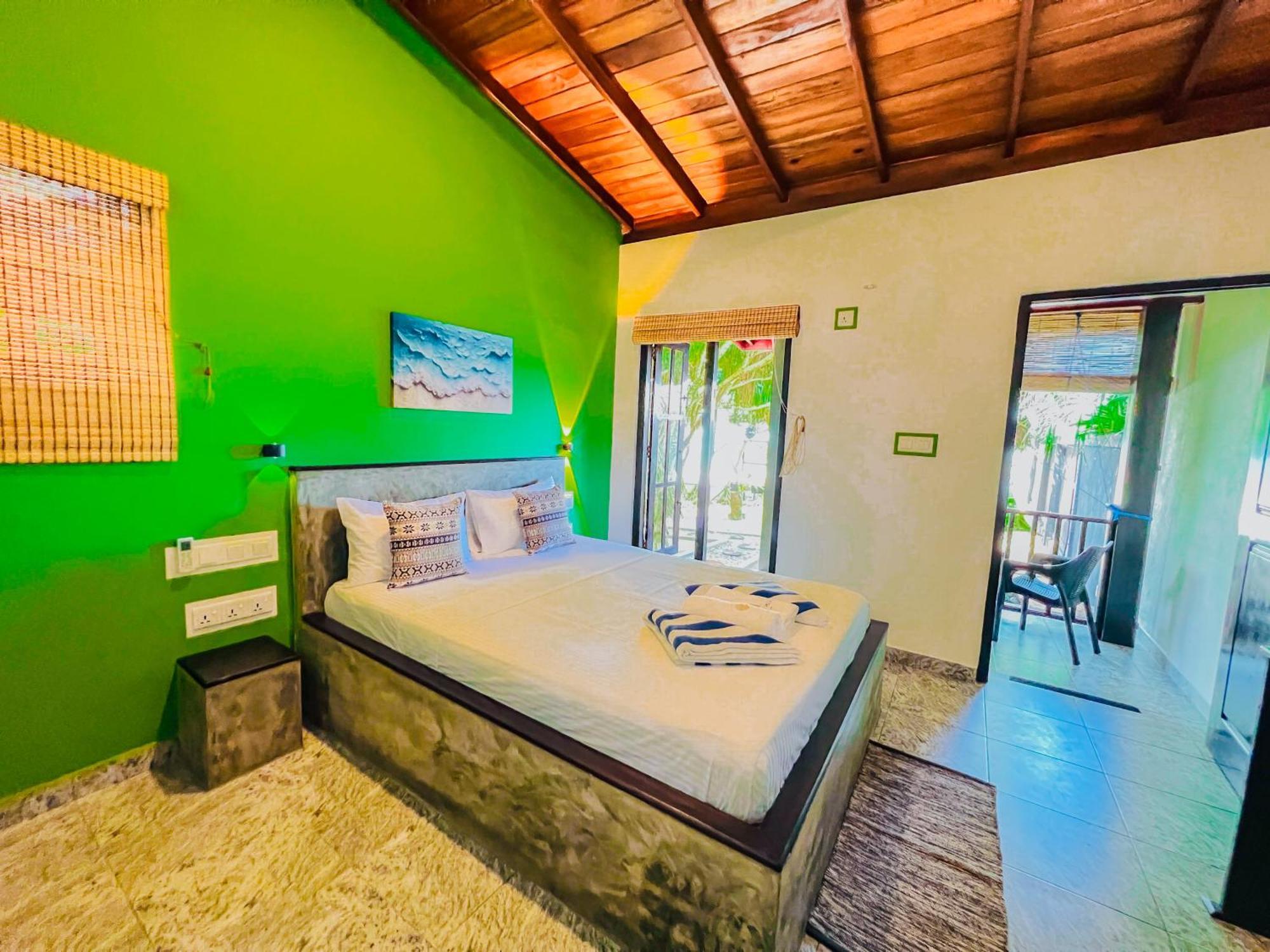 Sea Shell Villa Hikkaduwa 2 Separate Cabanas Ocean Front Villa Luaran gambar