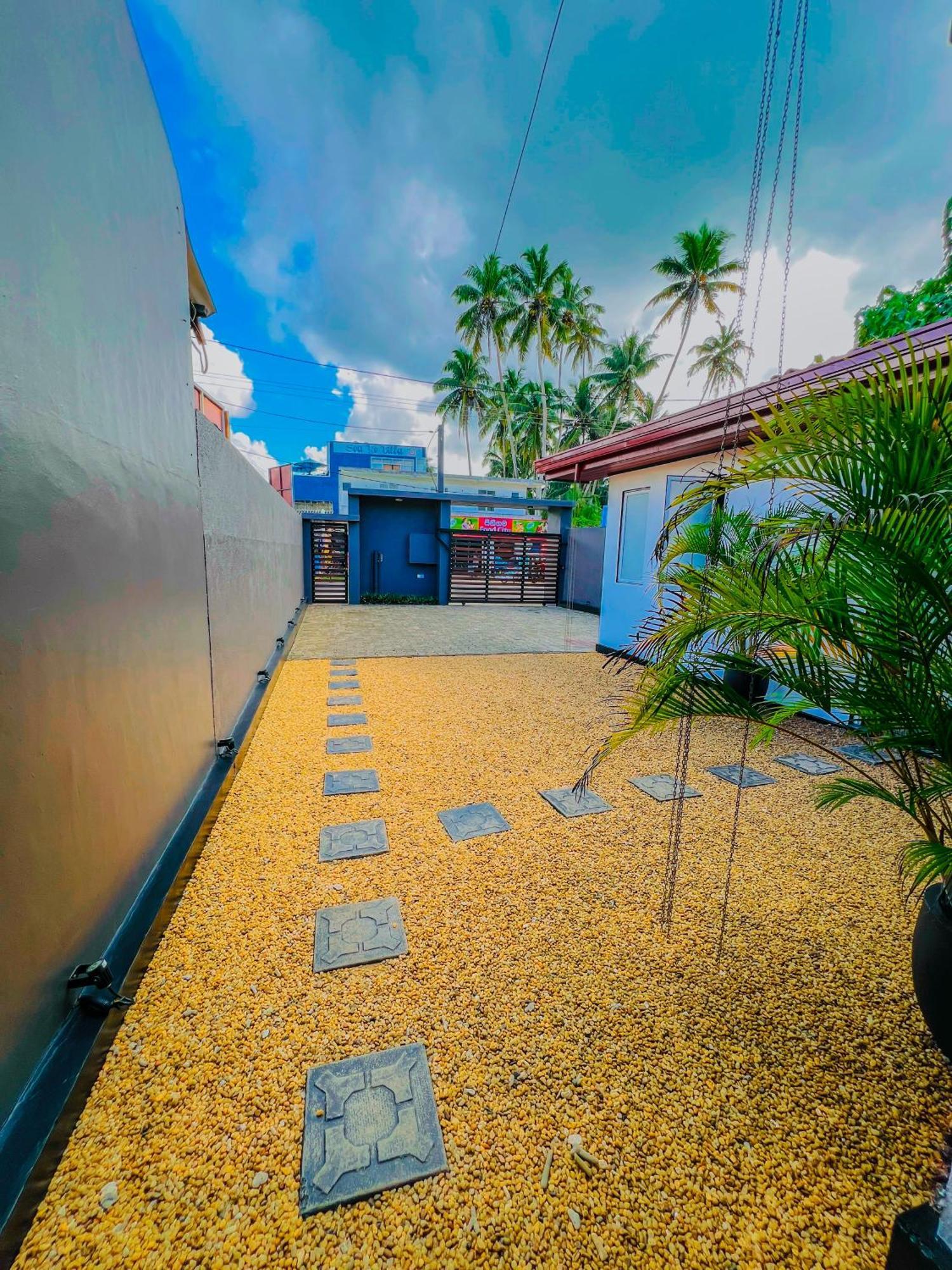 Sea Shell Villa Hikkaduwa 2 Separate Cabanas Ocean Front Villa Luaran gambar